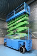 > 28m Scherenarbeitsbühnen Elektro mieten in Stuttgart